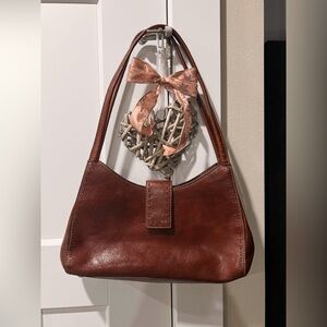 Fossil Leather shoulder bag EUC